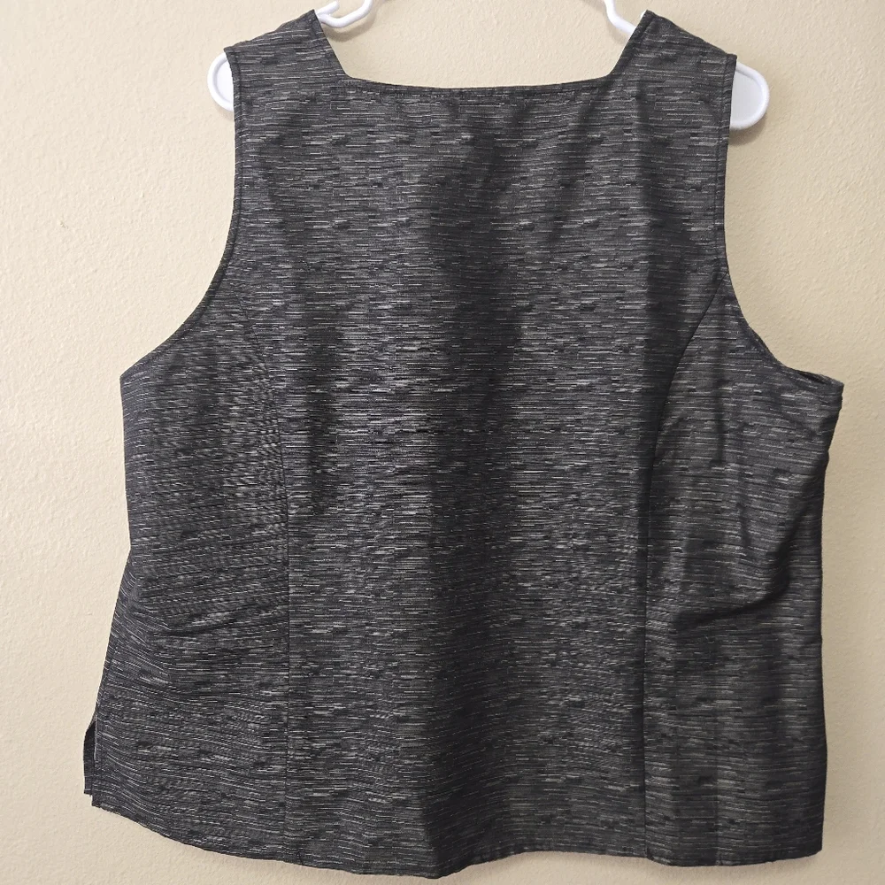 Womens Elevated Basic Minimalist 100% Silk Sleeveless Top Sz‎ 1X Square Neckline